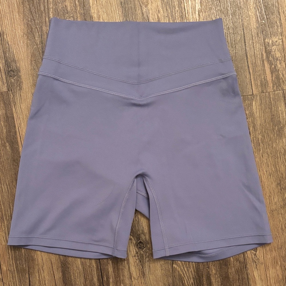 High-Rise Mauve Bike Shorts with Supportive Waistband